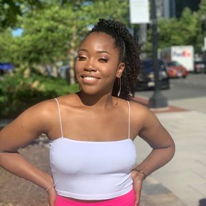 Meet your Posher, Carrie